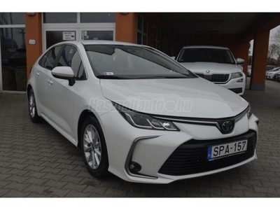 TOYOTA COROLLA Sedan 1.5 Active ÜLÉSFŰTÉS + AUTÓBESZÁMÍTÁS LEHETSÉGES + BÉRELHETŐ