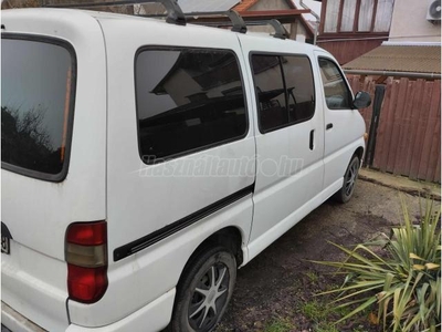 TOYOTA HI-ACE Hiace 2.4 D Combi