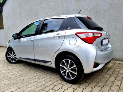 TOYOTA YARIS 1.5 Hybrid Comfort Style e-CVT MAGYARORSZÁGI 23.000KM! DIGIT KLÍMA SÁVTARTÓ TEMPOMAT KAMERA!