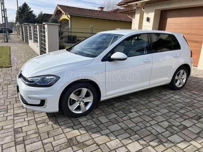 VOLKSWAGEN GOLF VII e-Golf Garanciás!/Virtuális műszerfal/CCS type2 töltés/Navi/ül.fűtás/digit klíma