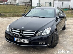 Friss műszakival Mercedes-Benz E200 Coupé egyedi 007 rendszámmal!!!