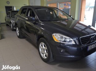 Volvo XC60 2.4 D Momentum Geartronic 4X4 ! Megk...