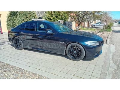 BMW 525d gyári fény.carbon schwarz. gyári M paket.tolató kamera.szervizek elvégezve.napf