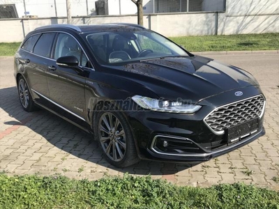 FORD MONDEO 2.0 FHEV Vignale eCVT Gyári kulcsok! Bőr belső! Led lámpák! 19-es kerekek!