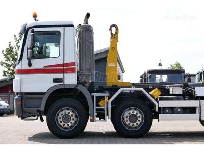 MERCEDES-BENZ Actros 3244 Emelőhorgos