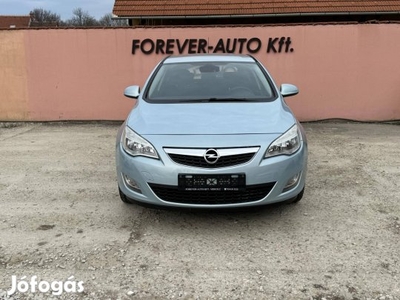 Opel Astra J 1.4 Selection Foglalózva