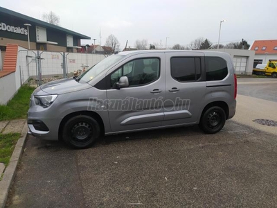 OPEL COMBO Life 1.2 T Enjoy (7 személyes )