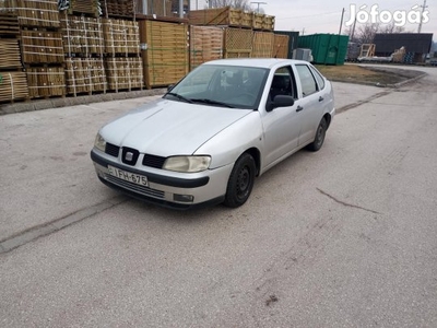 SEAT Cordoba 1.4 Signo +++ Vonó Horog +++ Kilak...