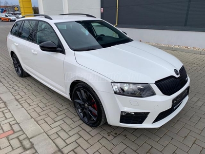 SKODA OCTAVIA Combi 2.0 CR TDI RS FRISS MŰSZAKI!