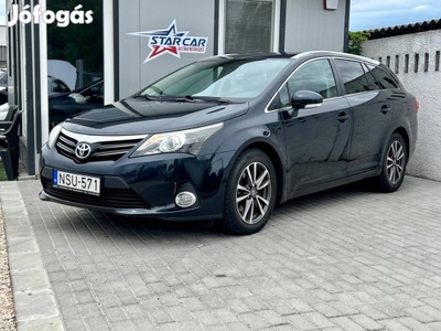 Toyota Avensis Wagon 2.2 D-4D Executive Navi /...