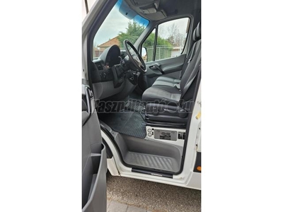 VOLKSWAGEN CRAFTER 2.0 CR TDI 35 L3H2 Sok extrával