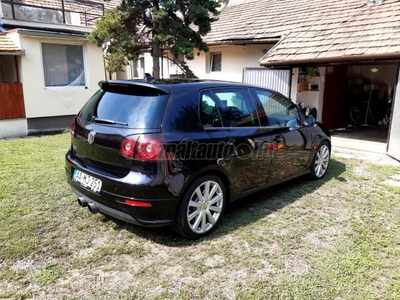 VOLKSWAGEN GOLF V 3.2 V6 R32 4Motion DSG