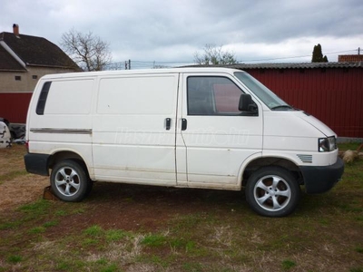 VOLKSWAGEN TRANSPORTER T4 Caravelle 1.9 GL 7DC 3H2 8