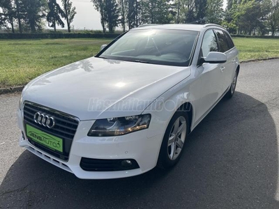 AUDI A4 Avant 2.0 TDI SZERVIZKÖNYV