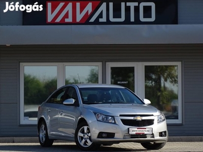 Chevrolet Cruze 1.6 LS Plus Klíma-150eKM-Park'R...