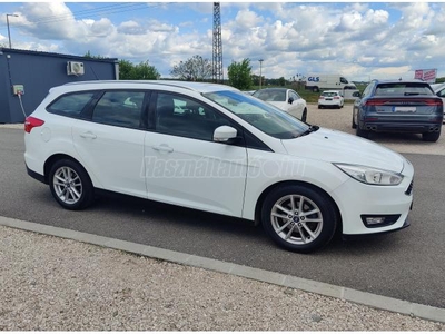 FORD FOCUS 1.5 TDCI 120Le SW 4személyes TGK(N1) Navi PDC 5%THM 12hó garancia /Azonnal/