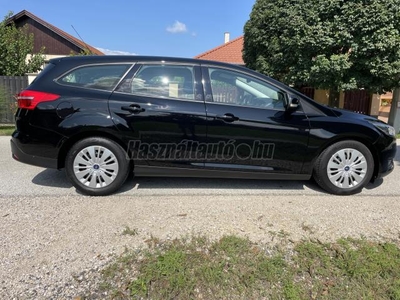 FORD FOCUS 1.5 TDCI Trend GARANTÁLT KM VEZETETT SZERVIZKÖNYV!