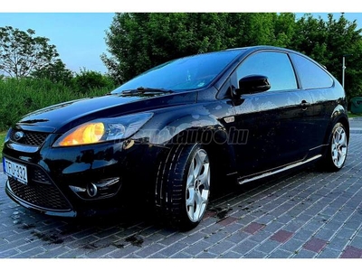 FORD FOCUS ST 2.5 T