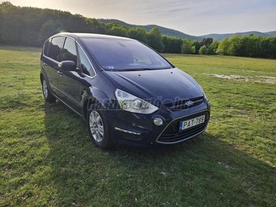 FORD S-MAX 2.0 TDCi Titanium