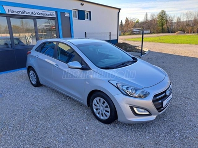 HYUNDAI I30 1.4 CRDi Comfort KLÍMA.VHOROG.EL.ABLAK.EL.TÜKÖR.USB.FRISS MŰSZAKI