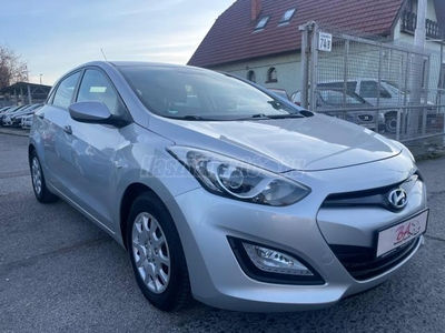 HYUNDAI I30 1.4i Business LED PDC MULTIKORMANY KARTÁMASZ USB BLUETOOTH