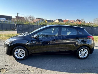 HYUNDAI I30 1.4i Comfort 3 ÉV GARANCIA/ÜLÉSFŰTÉS/ALUFELNI/TOLATÓRADAR/SZÍVÓBENZINES