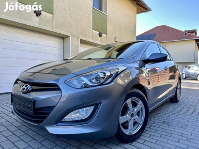 Hyundai I30 1.4i Entry 1.-tulaj/Digit.Klíma/Mul...