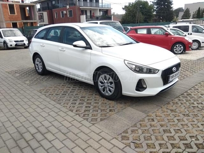 HYUNDAI I30 1.6 CRDi MP Comfort DCT MAGYARORSZÁGI! 1. GAZDÁS! SÁVTARTÓ AUTOMATIKA!