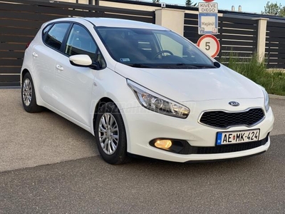 KIA CEE'D 1.4 CVVT LX Base SÉRÜLÉSMENTES ! 118e KM !