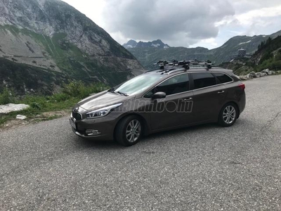 KIA CEE'D SW 1.6 CRDI LX Nyitható panorámatető. 132e km. Garantált km futás. Tulajdonostól