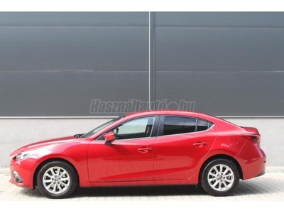 MAZDA 3 2.0 Challenge NAVI - BIXENON - RVM - GYÁRI FÉNYEZÉS - 1.TULAJDONOS - VEZETETT SZERVIZKÖNYV