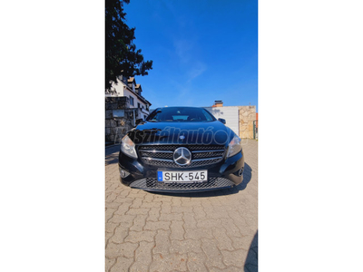 MERCEDES-BENZ A 180 (BlueEFFICIENCY) AMG Sport