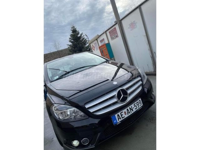 MERCEDES-BENZ B 180 BlueEFFICIENCY