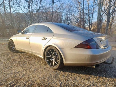 MERCEDES-BENZ CLS 500 (Automata) Magyar szervízkönyves