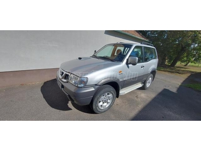 NISSAN TERRANO 3.0 DI Luxury