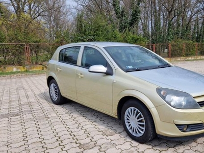 Opel Astra H 1.7 CDTI Enjoy Kiváló gumik Vonóho...