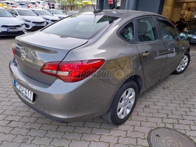 OPEL ASTRA J Sedan 1.6 Enjoy EURO6 magyar/ végig szervizelt!