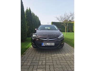 OPEL ASTRA J Sports Tourer 1.6 Selection