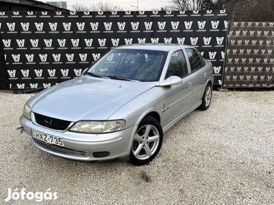 Opel Vectra 1.6 16V Club