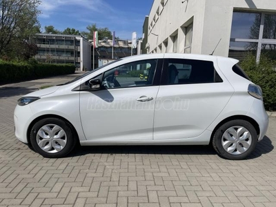 RENAULT ZOE Zen Q210 200 km hatótáv!Navi!Keyless go!Parkradar!LED!Saját akksi!Friss szerviz!