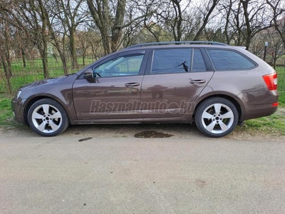 SKODA OCTAVIA 1.6 CR TDI Elegance Magyarországon üzembehelyezett. Digit Klíma. frissen szervízelve. garázsban tart