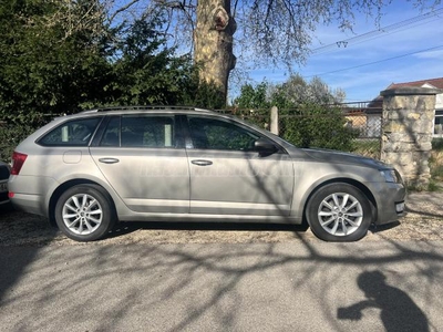 SKODA OCTAVIA 1.6 CR TDI Style DSG