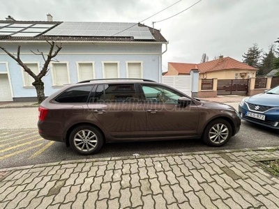 SKODA OCTAVIA Combi 1.4 TSI Ambition