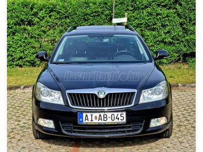 SKODA OCTAVIA Combi 1.4 TSI Elegance NAPFÉNYTETŐ-FÉLBŐR-XENON!