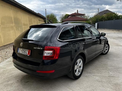 SKODA OCTAVIA Combi 2.0 CR TDI Elegance BI-XENON/BŐR/TEMPOMAT/NAVIGÁCIÓ/VÉGIG VEZETETT SZERVIZKÖNYV