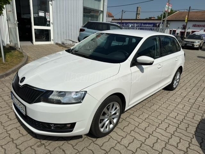 SKODA RAPID Spaceback 1.4 CR TDI Ambition M.o.-i..szervizkönyv