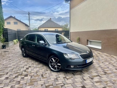 SKODA SUPERB 2.0 CR TDI Elegance 4x4 DSG MAGYARORSZÁGI !l