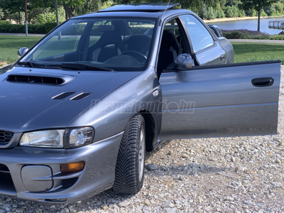 SUBARU IMPREZA 2.0 4WD Turbo GT