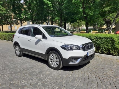 SUZUKI SX4 S-CROSS 1.4 Hybrid GL+ Újszerű állapotban kevés kilométerrel eladó