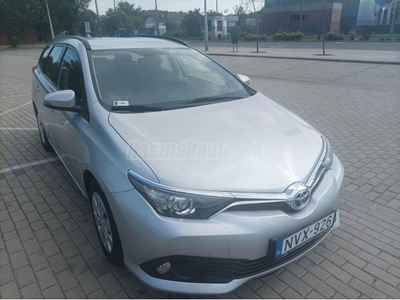 TOYOTA AURIS 1.33 Live